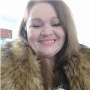 Literatura . Escritora. Licenciada en Literatura. Me ofrezco para clases y para cursos de escritura con niños y adolescentes. Currículum comprobable